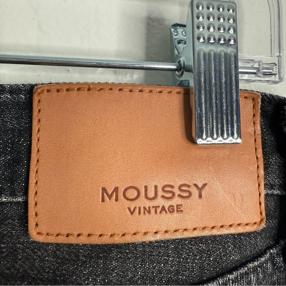 Moussy Vintage Glendele Black Mid Rise Cropped Ankle Jeans Size 28 Quiet Luxury - Picture 7 of 9